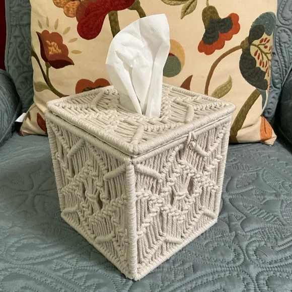 Macrame Tissue Box Cover from “Etsy” - Picture 2 of 3